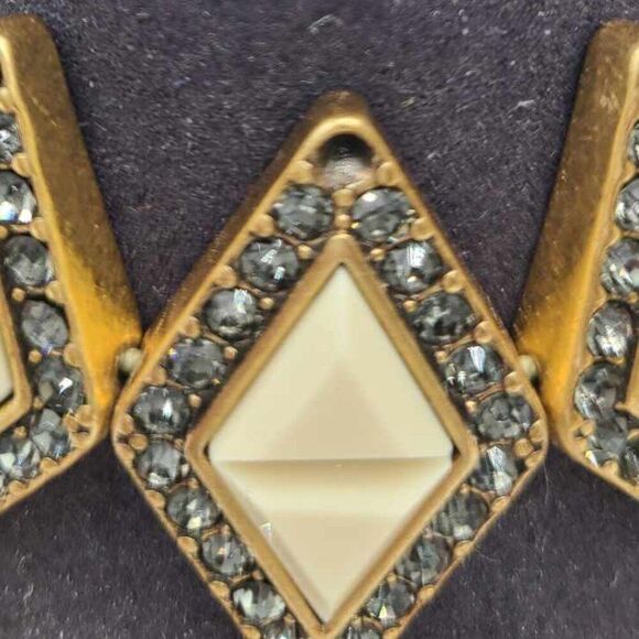 J Crew Off White Resin Black Crystal Diamond Stretch Bracelet - Picture 3 of 7